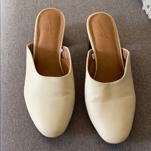 Cream Clog Slides